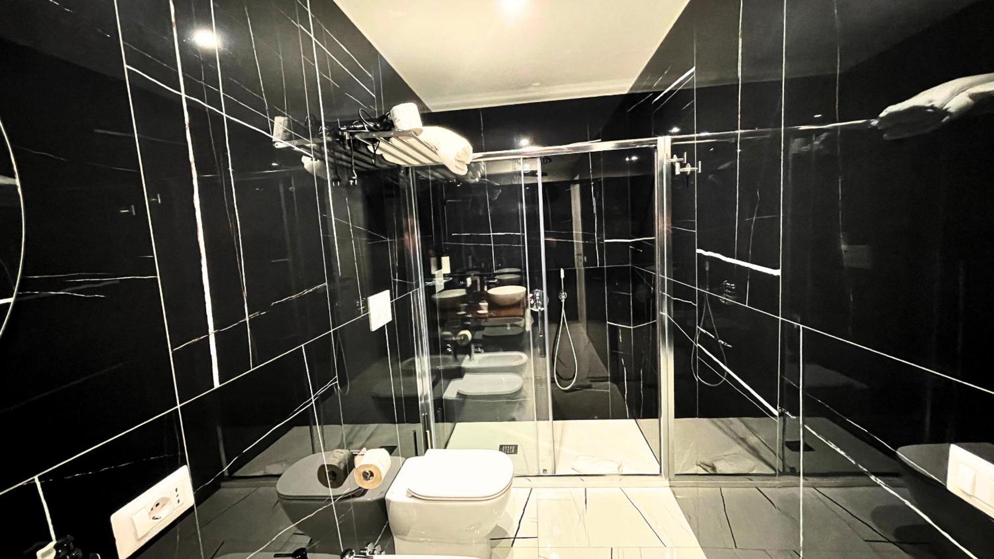 Hotel Palazzo Goyze Neapel Zimmer foto